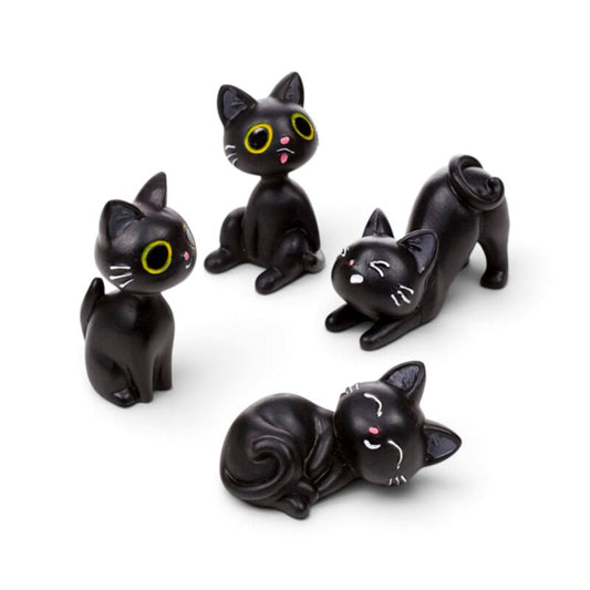 Lucky the Black Cat - Figurica